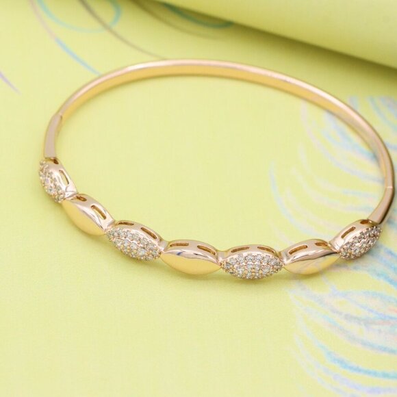 Rose Gold Leaf Pattern CZ Bangle – 2.24 Inch Elegant Bracelet Design, XPBL0535 - Picture 4 of 12